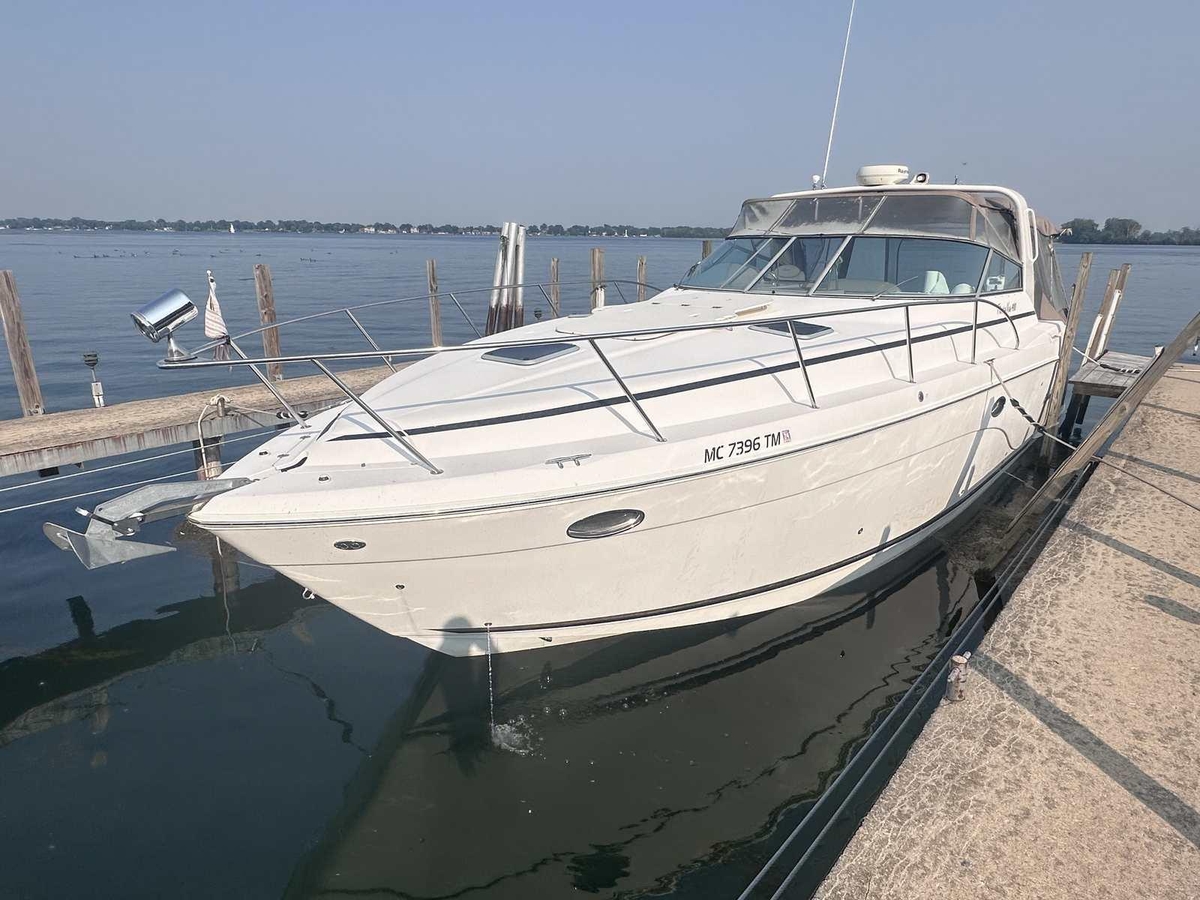 2004 Rinker Fiesta Vee 410 - Sold Boat