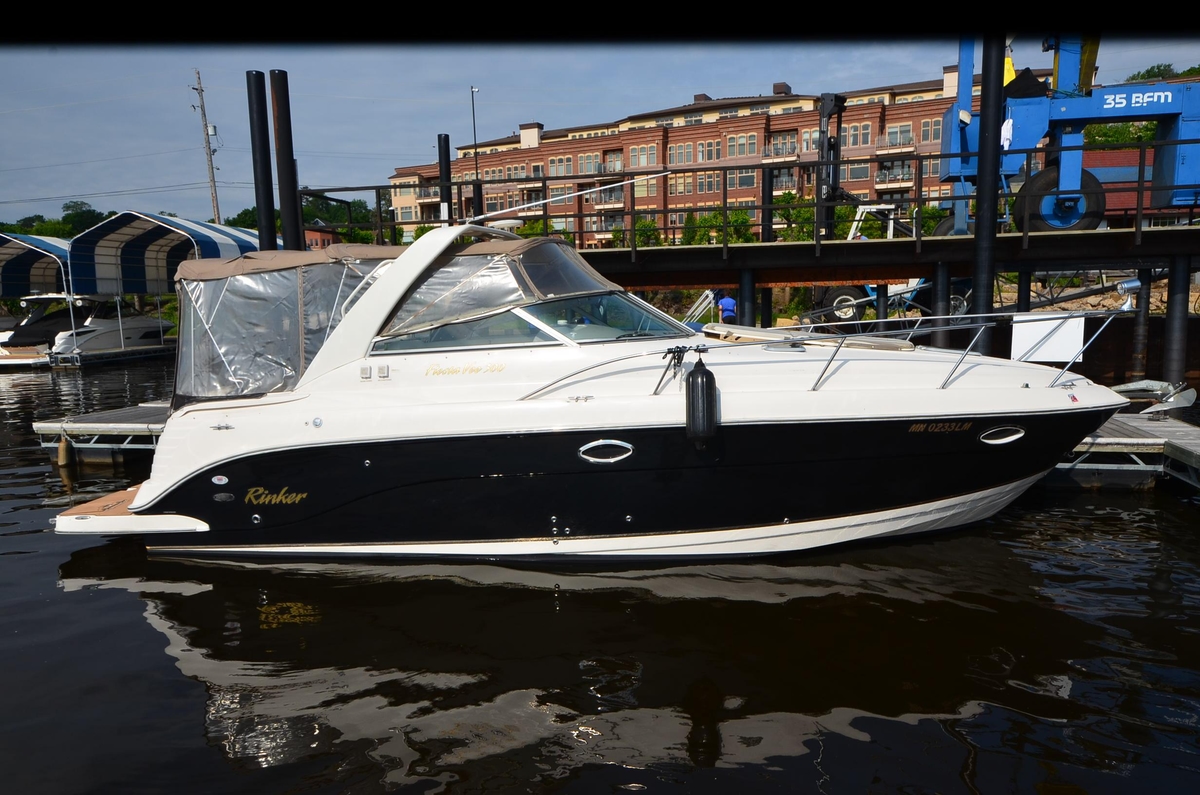2005 Rinker Rinker Fiesta Vee 300 EC - Sold Boat