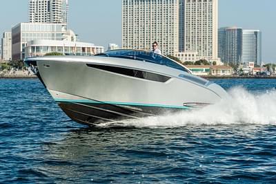 BOATZON | Riva 38 Rivamare 2024