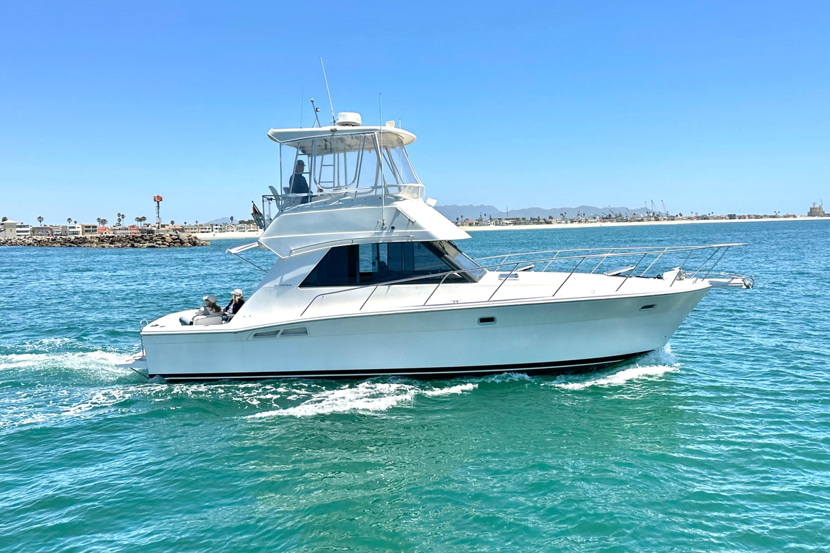 1994 Riviera 36 Flybridge - Sold Boat