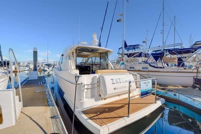 BOATZON | Riviera 3600 Sport Yacht 2007