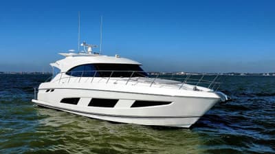 BOATZON | Riviera 4800 Sport Yacht 2017 BOATZON | Riviera 4800 Sport Yacht 2017