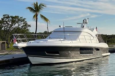 BOATZON | Riviera 5000 Sport Yacht 2015