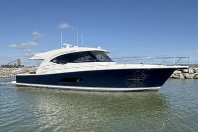 BOATZON | Riviera 525 SUV 2016