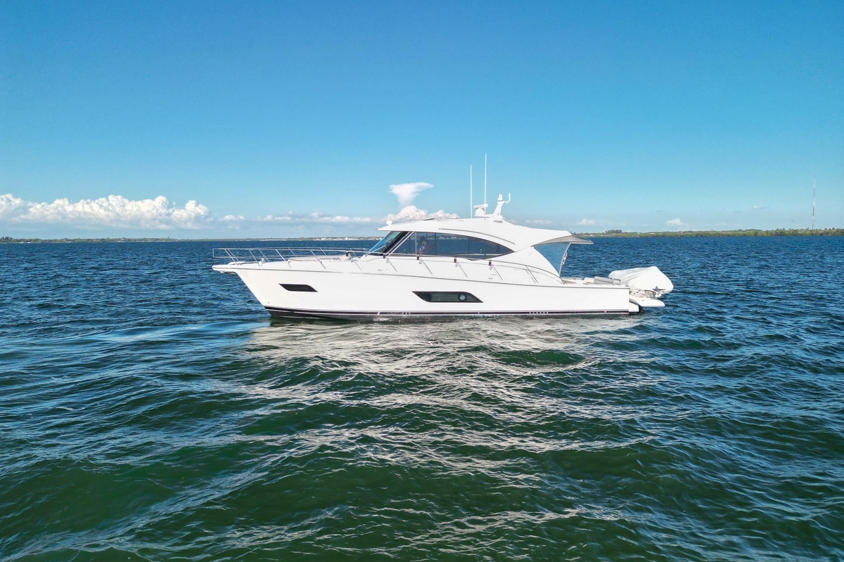 2020 Riviera 545 SUV - Sold Boat
