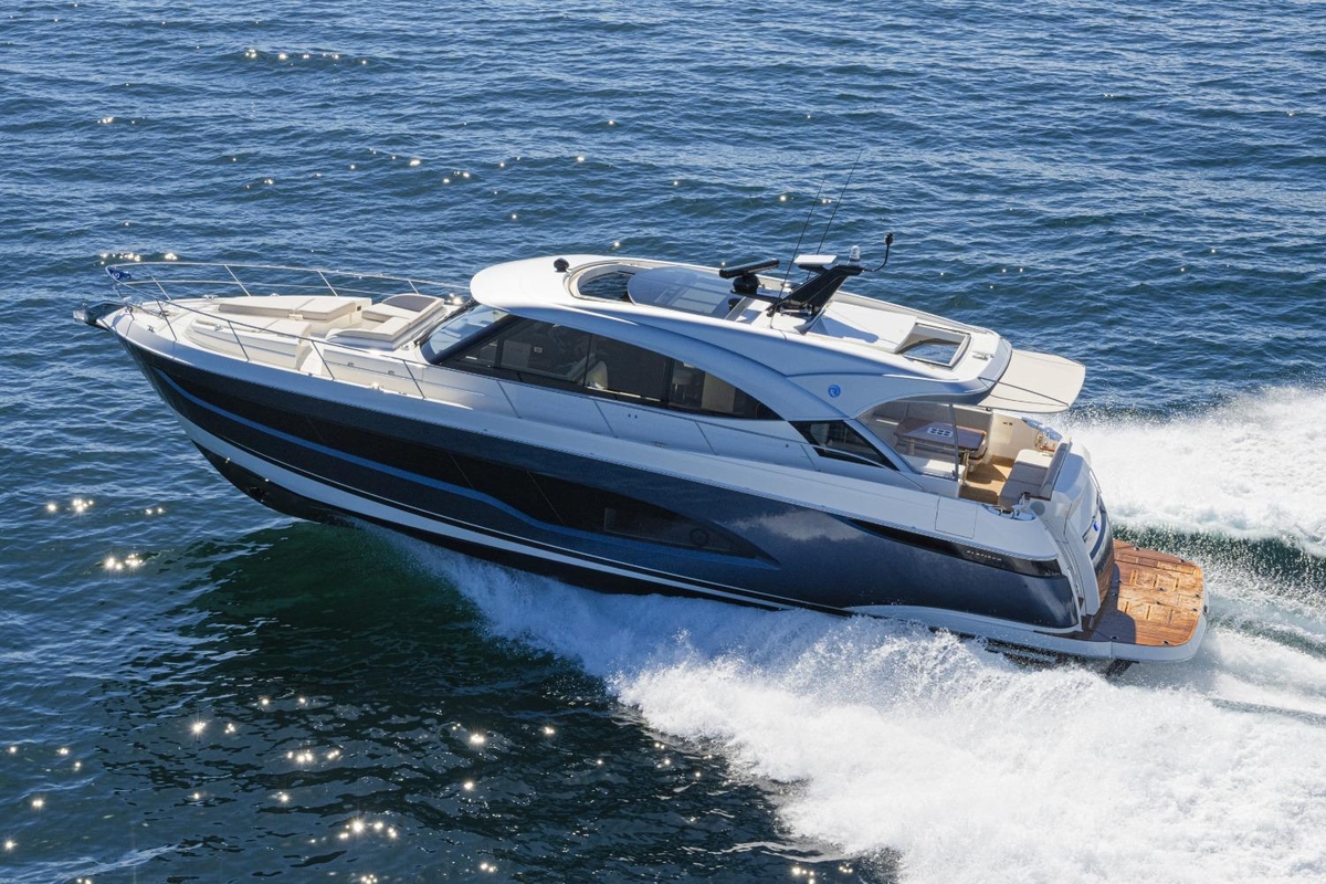 2026 Riviera 5600 Sport Yacht Platinum Edition - Sold Boat