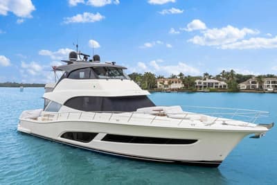 BOATZON | Riviera 64 Sports Motor Yacht 2023