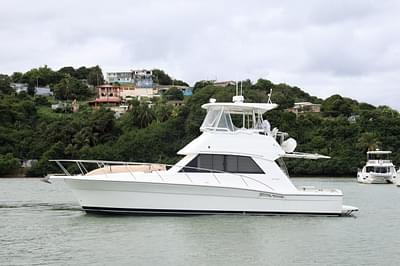 BOATZON | Riviera Flybridge Convertible 2000