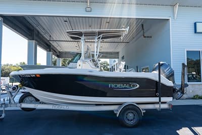 BOATZON | Robalo 18 vs 2021