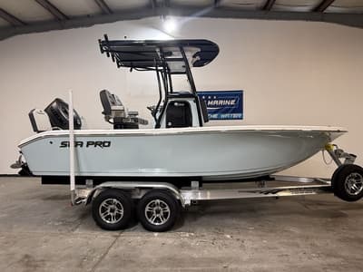 BOATZON | Robalo 202CC 2027