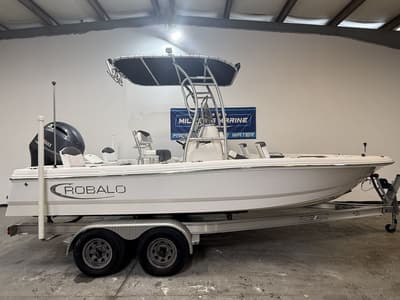 BOATZON | Robalo 206 Cayman 2020
