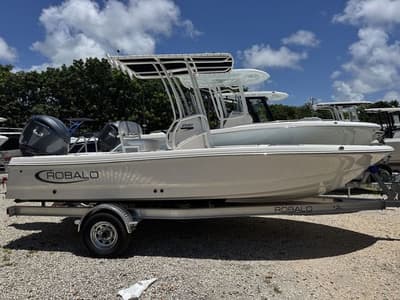 BOATZON | Robalo 206 Cayman 2026 BOATZON | Robalo 206 Cayman 2026
