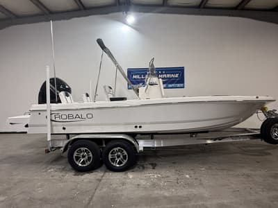BOATZON | Robalo 206 Cayman 2026
