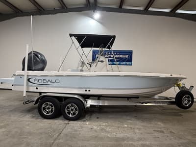 BOATZON | Robalo 206 Cayman 2026