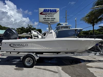 BOATZON | Robalo 206 Cayman Pro Bay 2027