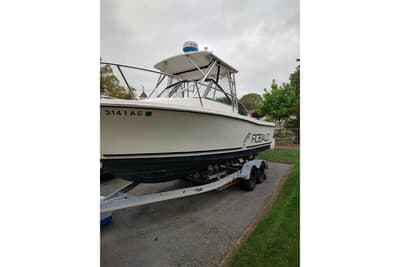 BOATZON | Robalo 2140 Walkaround 1996