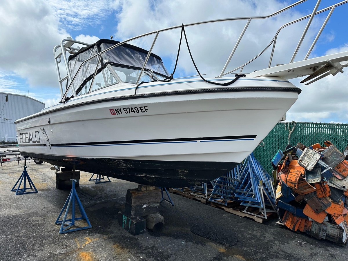 1994 Robalo 2160 Cuddy Cabin - Sold Boat