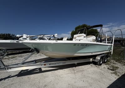 BOATZON | Robalo 226 Cayman 2018