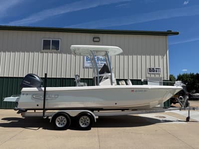 BOATZON | Robalo 226 Cayman 2021