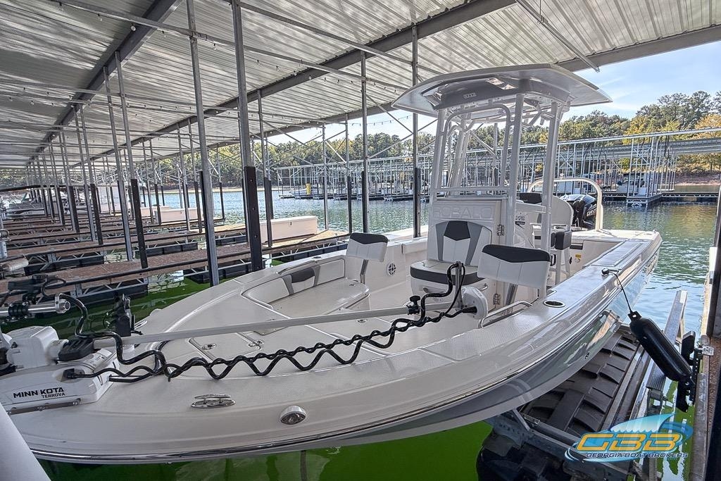 2023 Robalo 226 Cayman - Sold Boat