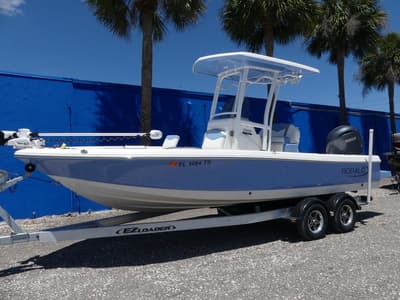 BOATZON | Robalo 226 Cayman 2023