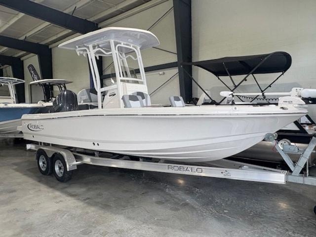 2025 Robalo 226 Cayman - Sold Boat