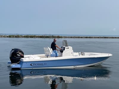BOATZON | Robalo 226 Cayman 2025