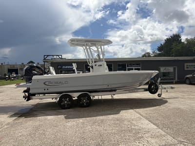 BOATZON | Robalo 226 Cayman 2026