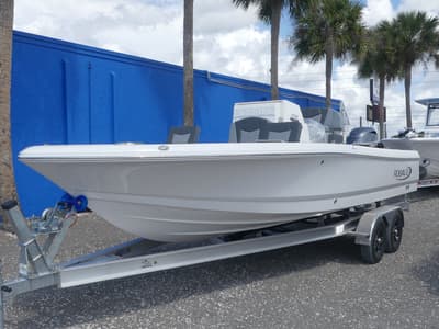 BOATZON | Robalo 226 Cayman 2026