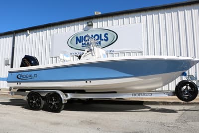 BOATZON | Robalo 226 Cayman 2026