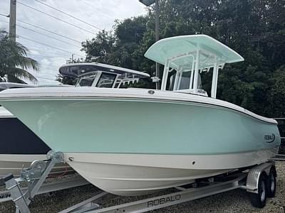 BOATZON | Robalo 232 Explorer 2025 BOATZON | Robalo 232 Explorer 2025