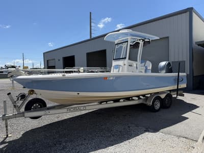 BOATZON | Robalo 246 Cayman 2022