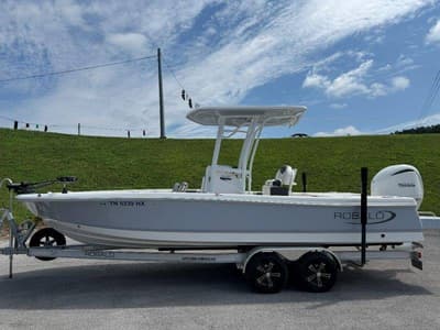 BOATZON | Robalo 246 Cayman 2023