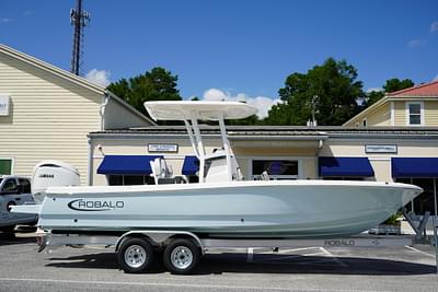 BOATZON | Robalo 246 Cayman 2025 BOATZON | Robalo 246 Cayman 2025