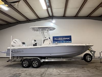 BOATZON | Robalo 246 Cayman 2026
