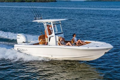 BOATZON | Robalo 246 Cayman 2027