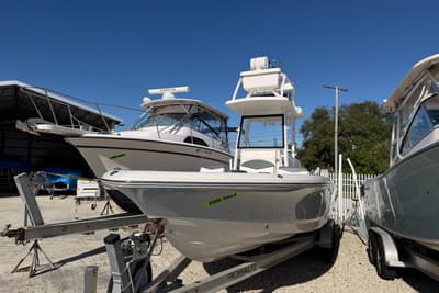 BOATZON | Robalo 246 Cayman SD 2020