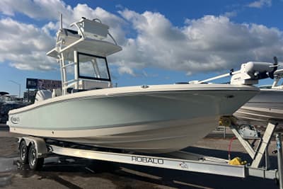 BOATZON | Robalo 246 Cayman SD 2025