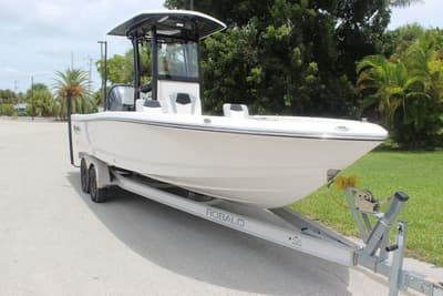 BOATZON | ROBALO 246 Cayman 2022