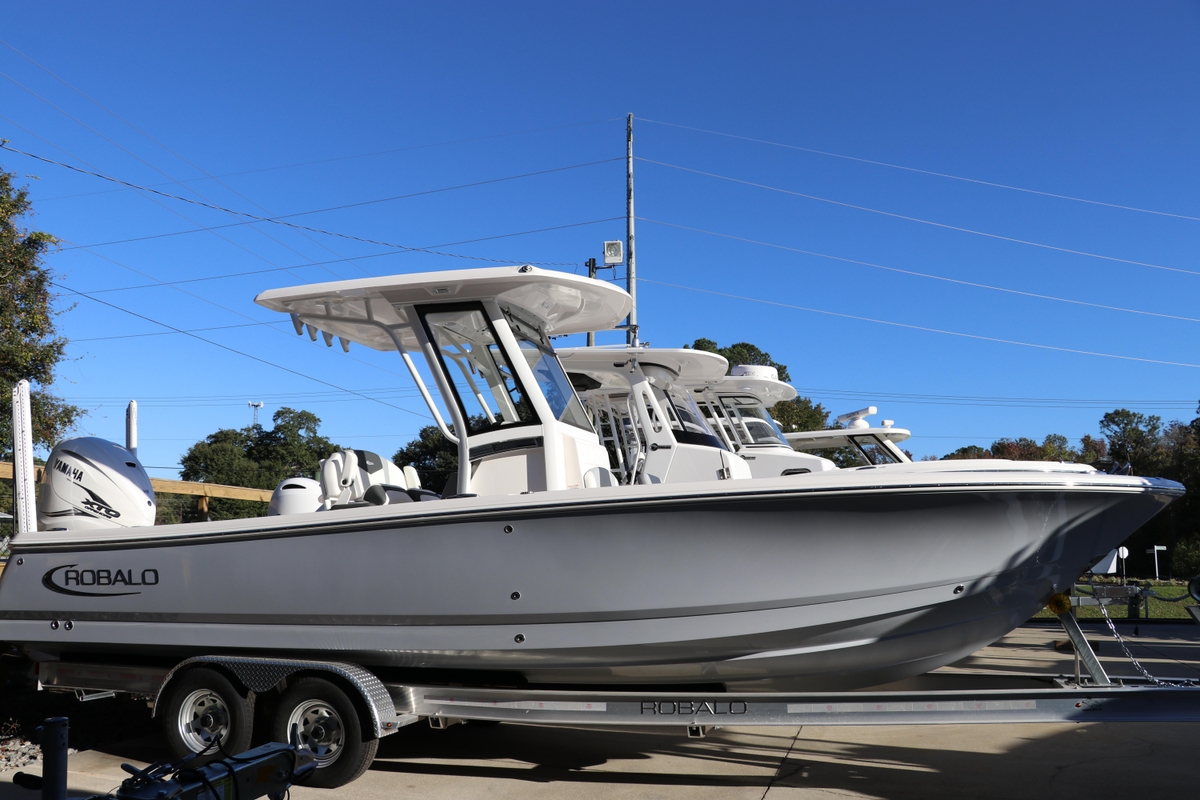 2024 Robalo 266 Cayman - Sold Boat