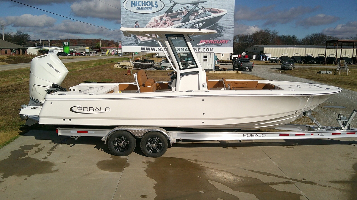 2026 Robalo 266 Cayman - Sold Boat