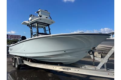 BOATZON | Robalo 266 Cayman SD 2026
