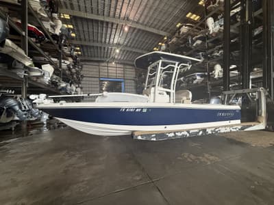 BOATZON | Robalo CAYMAN 226 2021