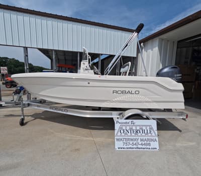 BOATZON | Robalo Center Console R160 2027