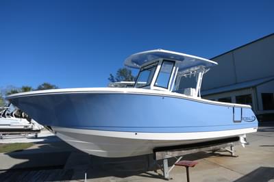 BOATZON | Robalo Center Console R270 2025