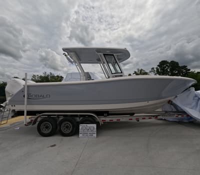 BOATZON | Robalo Center Console R270 2026