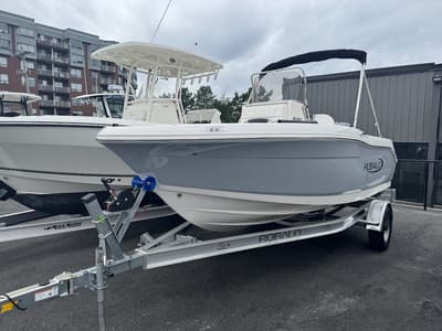 BOATZON | Robalo R 180 CC 2027