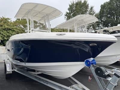 BOATZON | Robalo R 200 CC 2027
