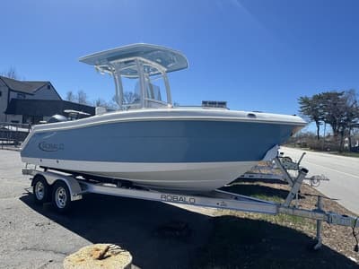 BOATZON | Robalo R 222 CC 2026
