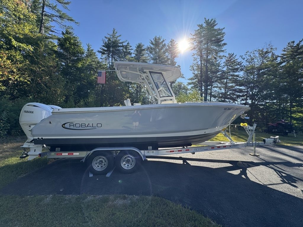2024 Robalo R 250 CC - Sold Boat